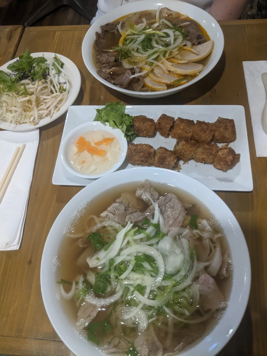 Soupe de Bœuf Hue Épicée Bún Bò Huê Hue Spicy Soup Bún Bò Huê