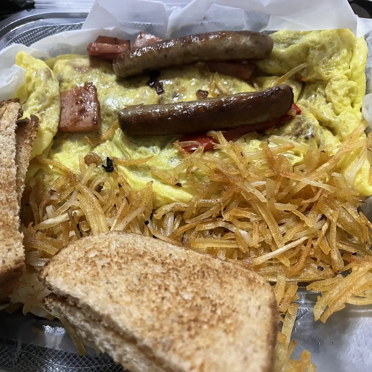 Western Omelet with Sausage Links