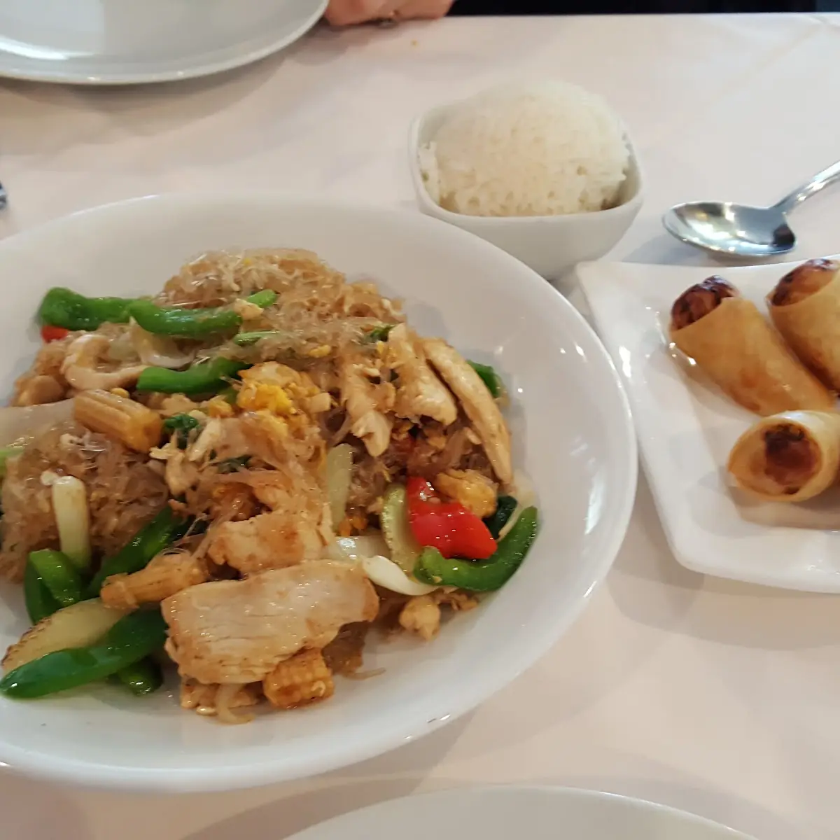 70 Thai Thai Seafood Pad Phong Karee