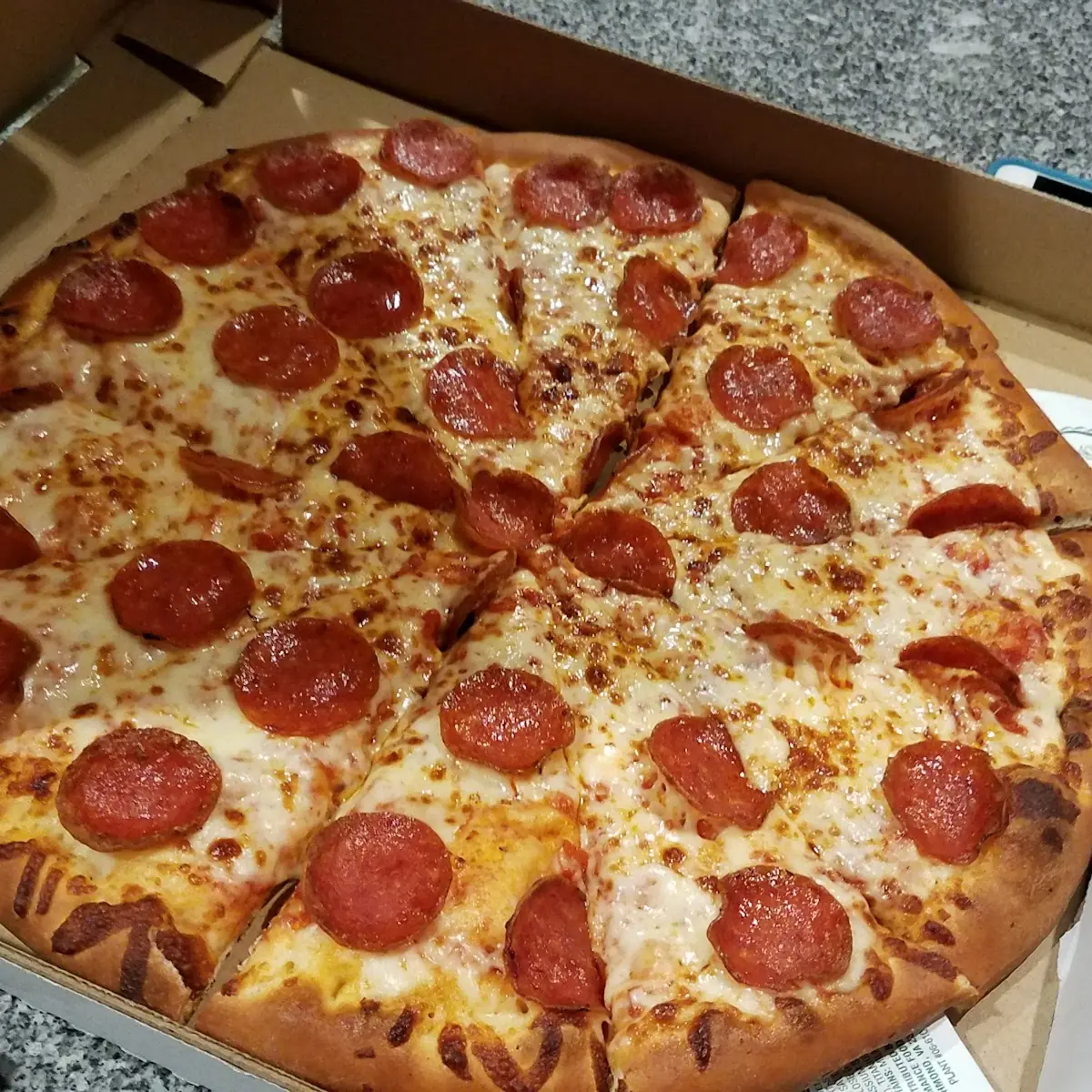 Large Pepperoni Pizza