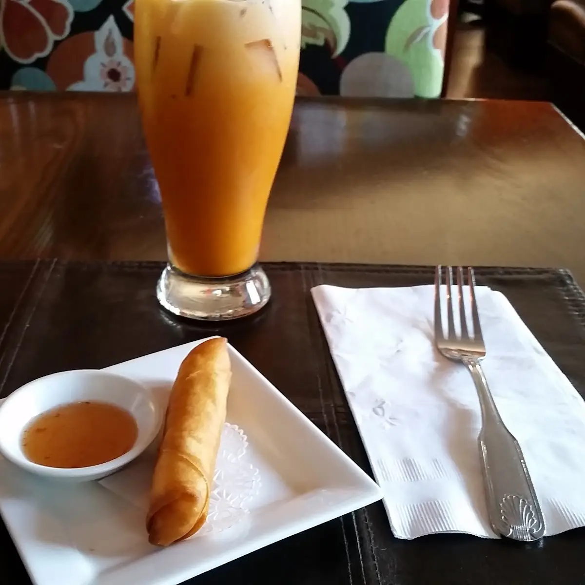 Spring Roll and Thai Tea
