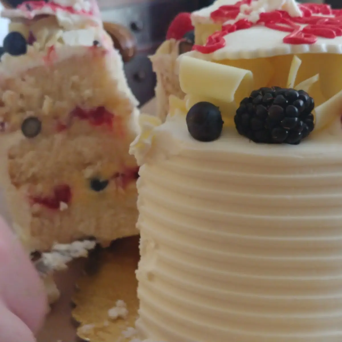 Summer Berries Cream Cake