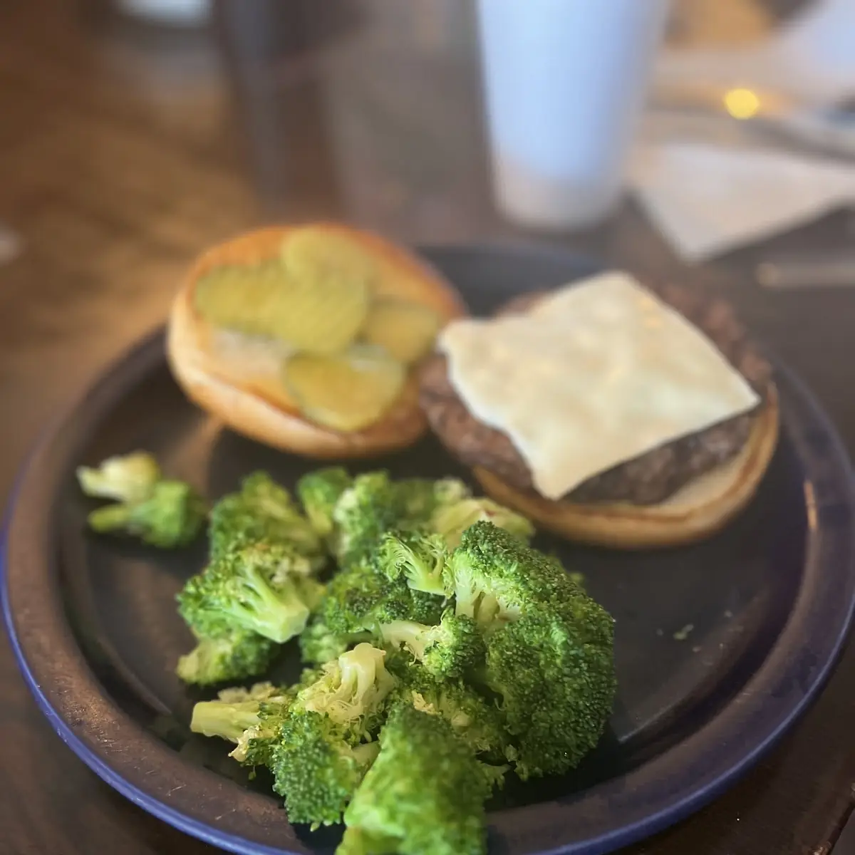 Kids Cheeseburger with Broccoli