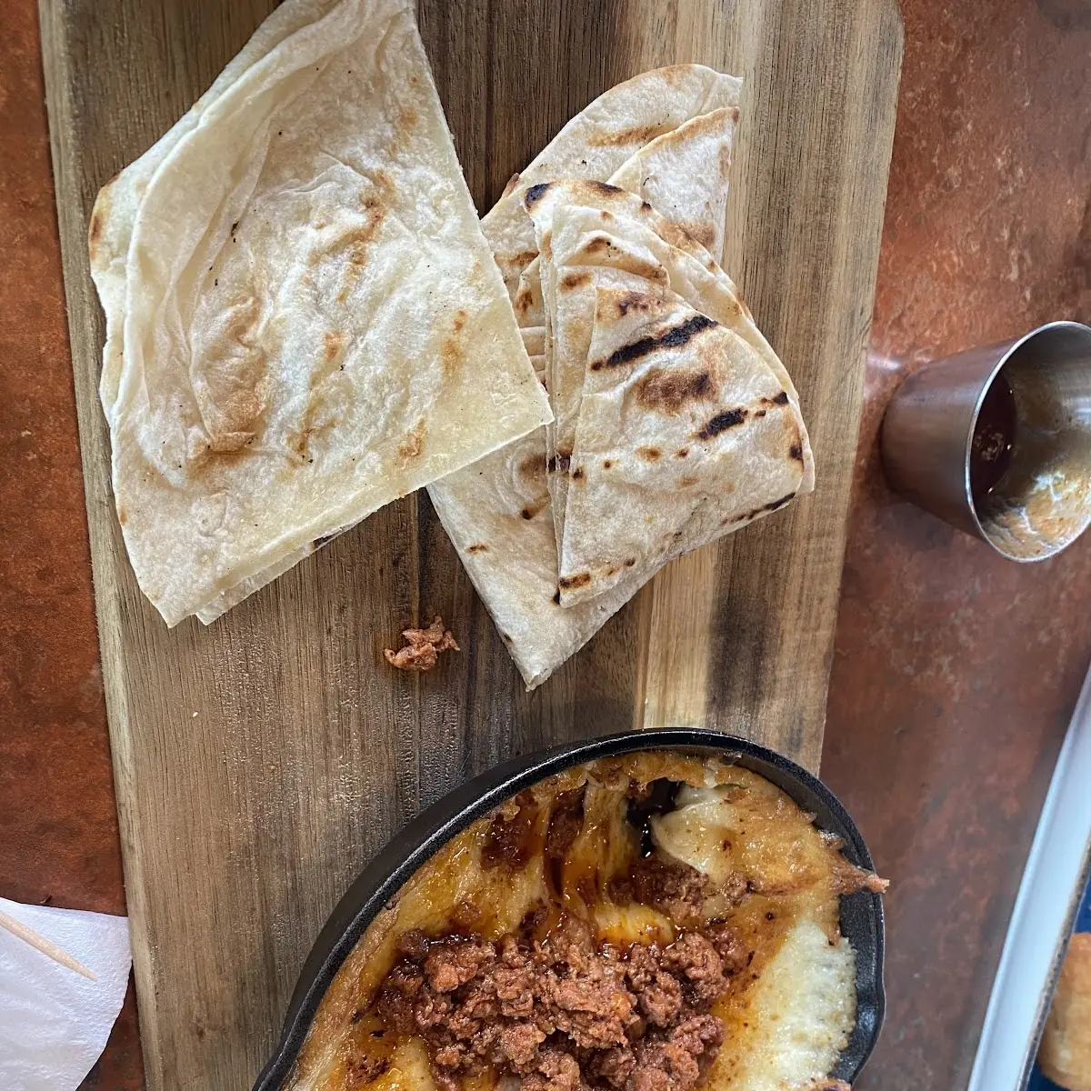 Queso Fundido Con Chorizo