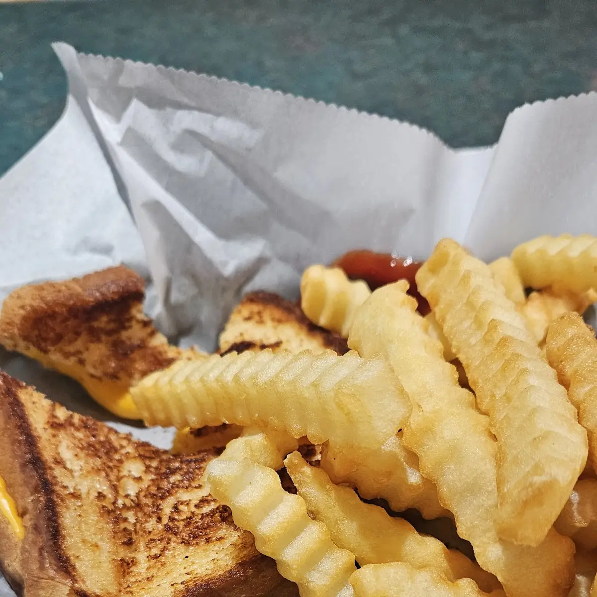 Grilled Cheese with Fries