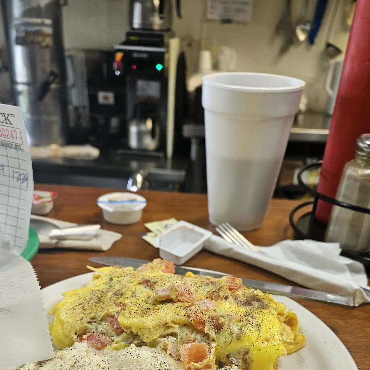 House Omelette w Grits