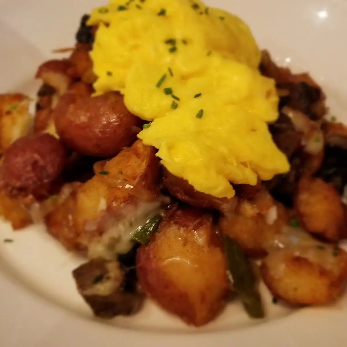 Steak Tips w Red Potatoes & Poached Eggs