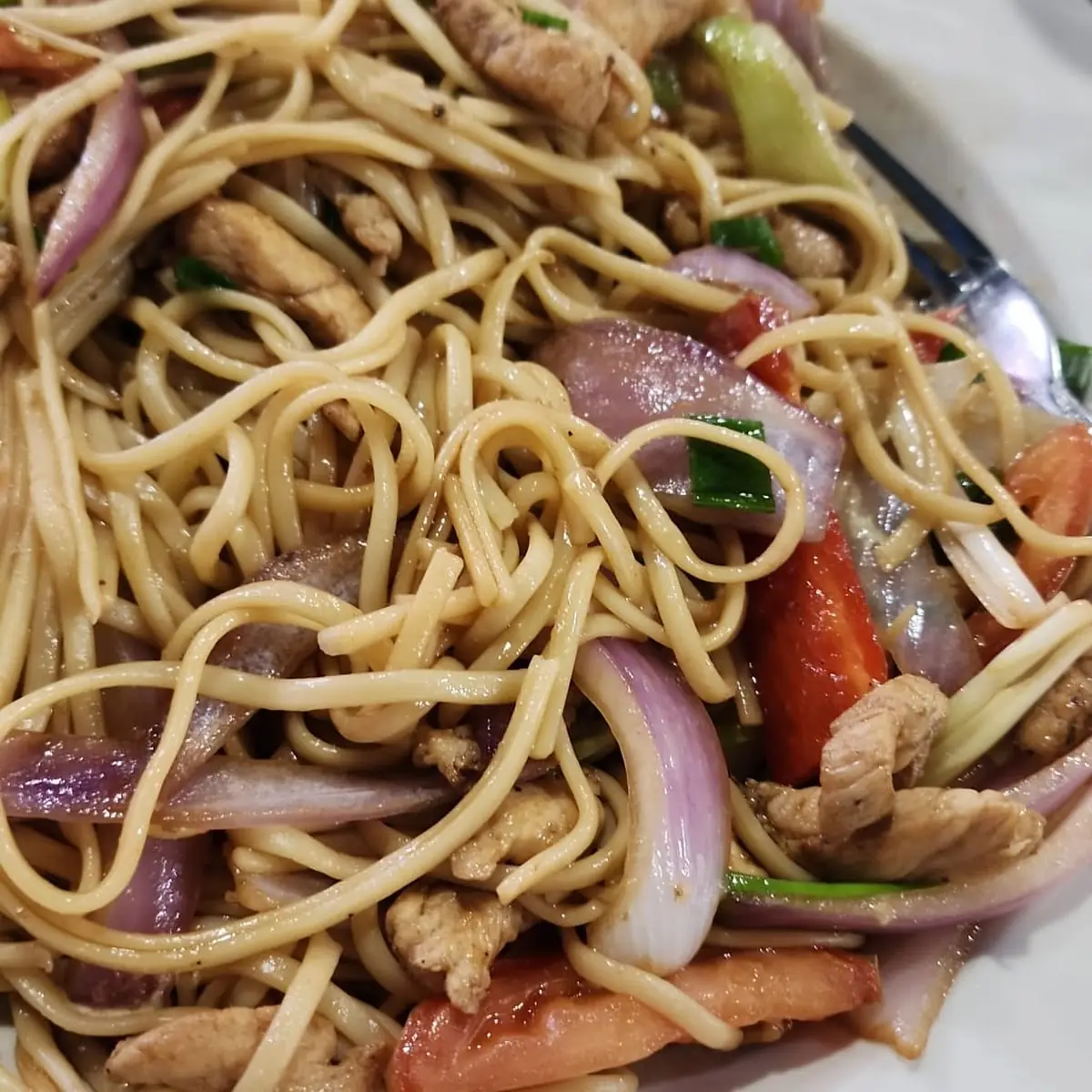 Tallarin Saltado de Camarones