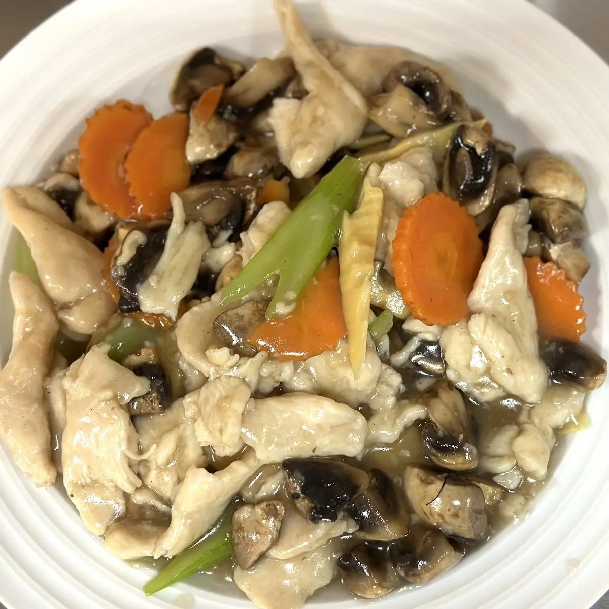 L Moo Goo Gai Pan