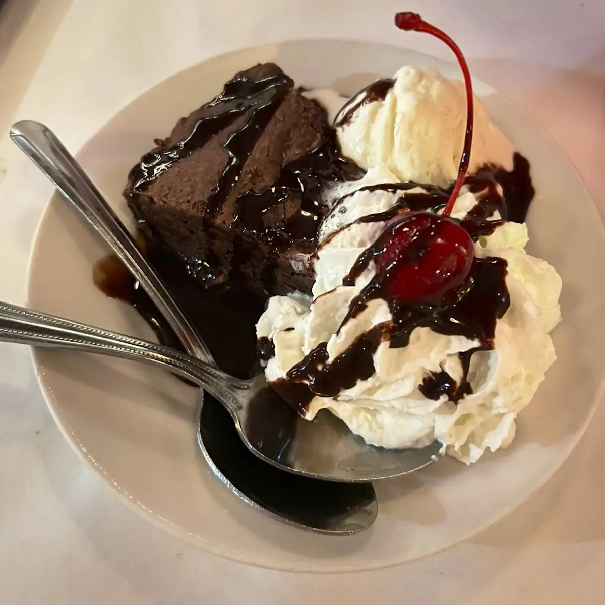 Fudge Brownie Sundae