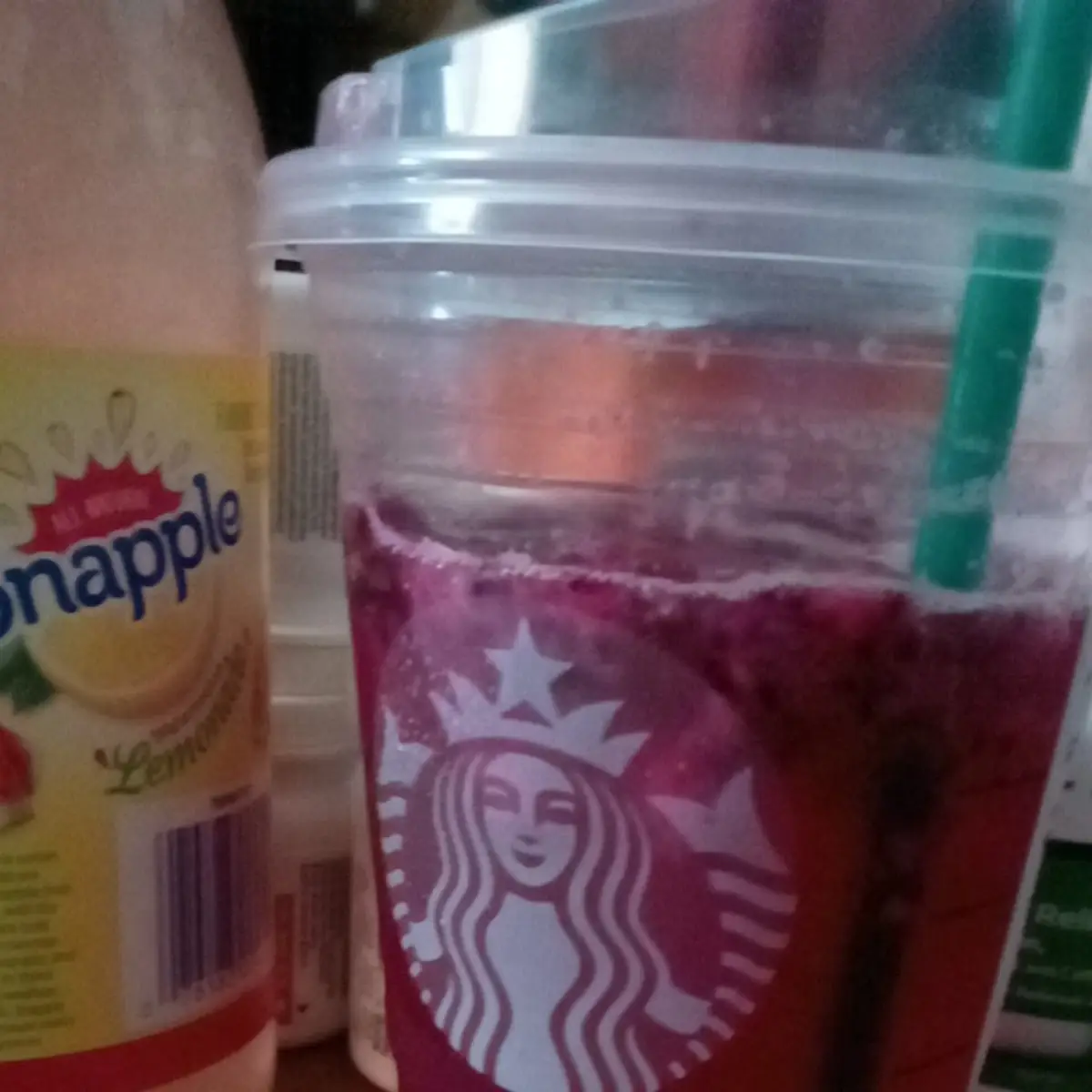 Mango-Dragon Fruit Smoothie