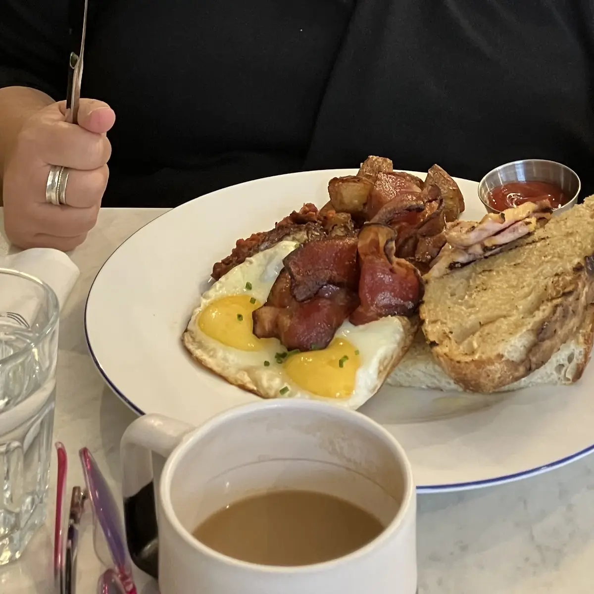 Eggs Benedict, 335 on the Ridge