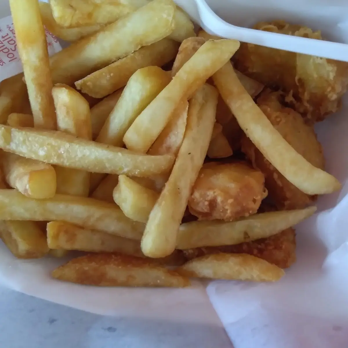 Chicken Nuggets Basket with Fries