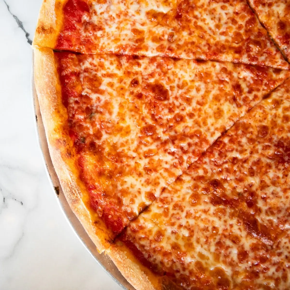 New York Cheese Pizza 18'