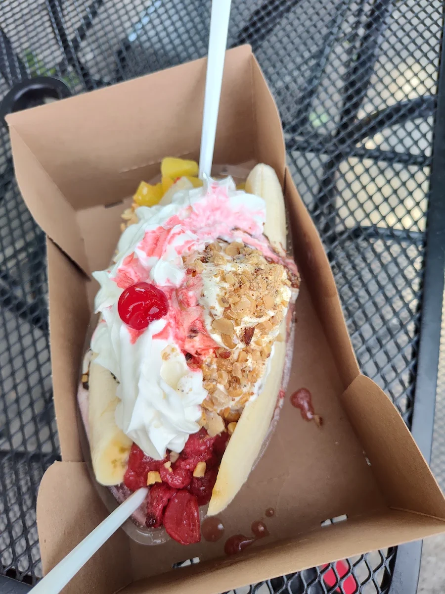 Regular Banana Split