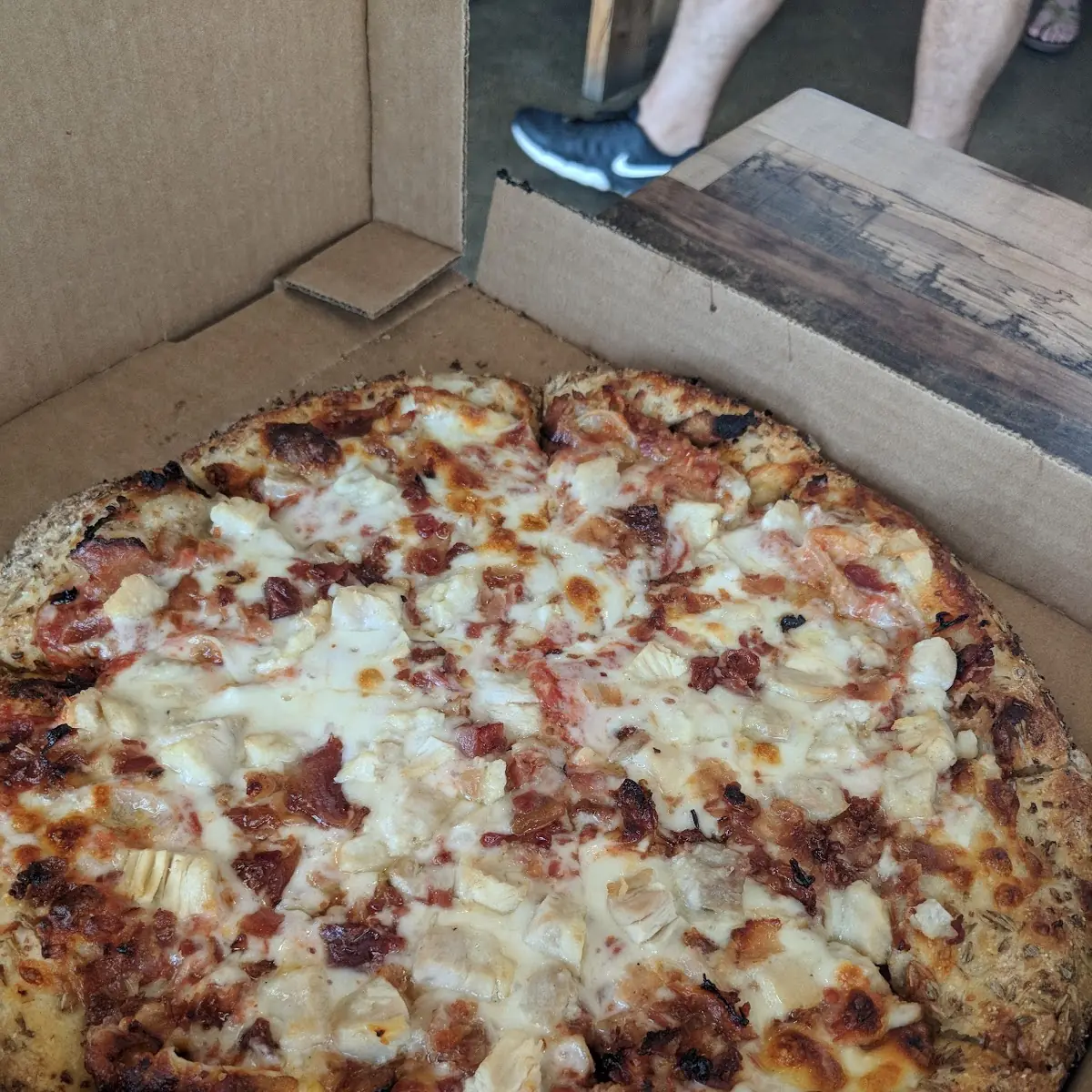 Chicken Bacon Garlic Pizza