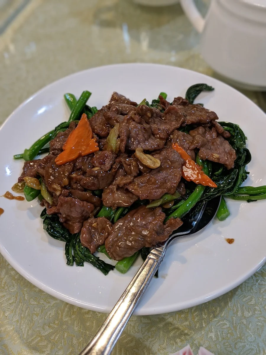 Pan Fried Beef with E-Fu Noodle in XO Sauce, Golden Paramount Seafood Restaurant