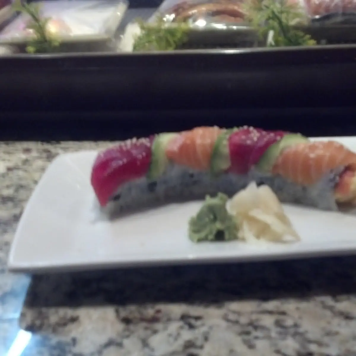 Yellow Tail & Scallion Roll