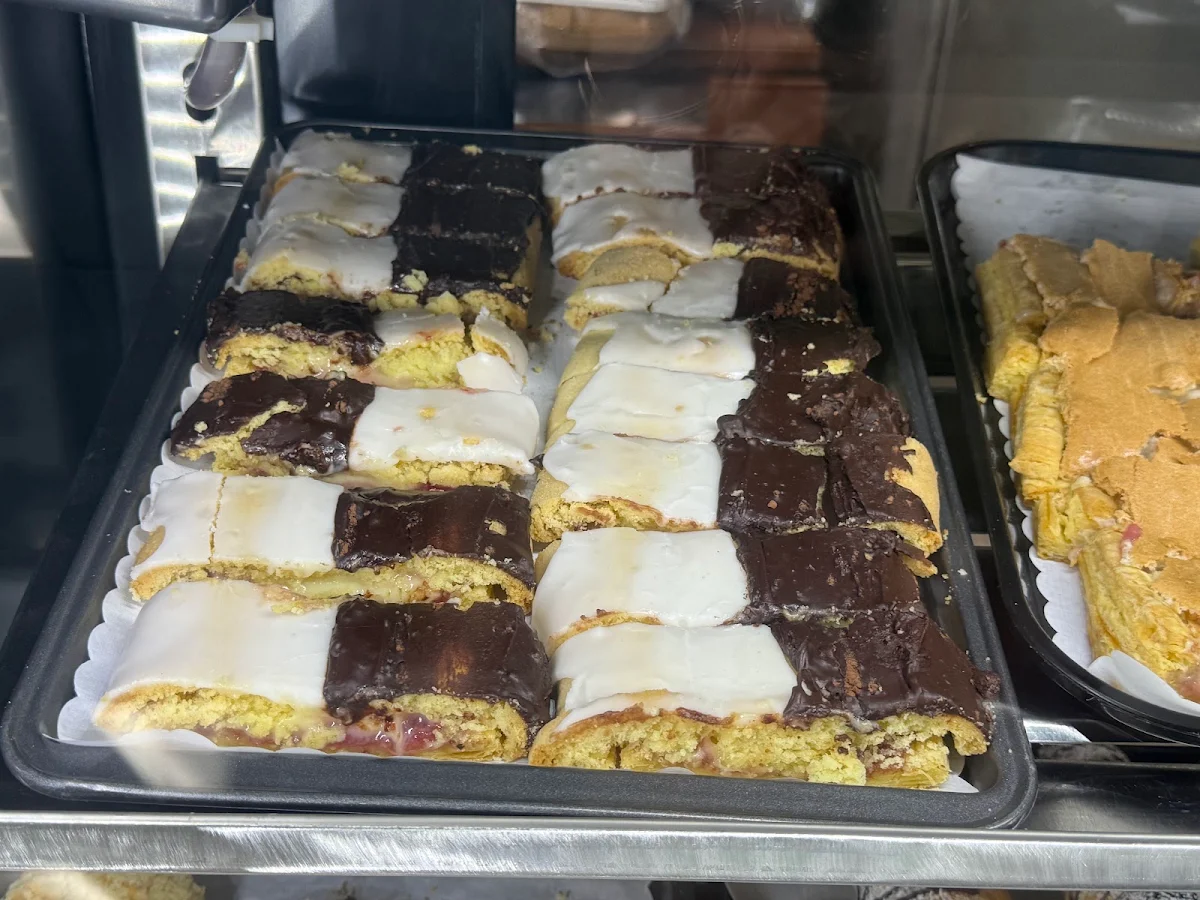Highlights, Armstrong Bakery