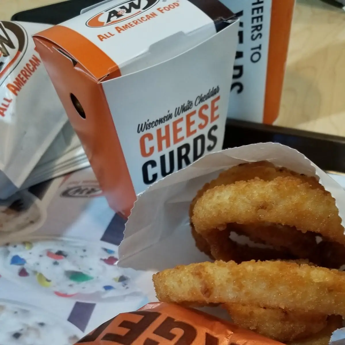 Papa Burger and Onion Rings