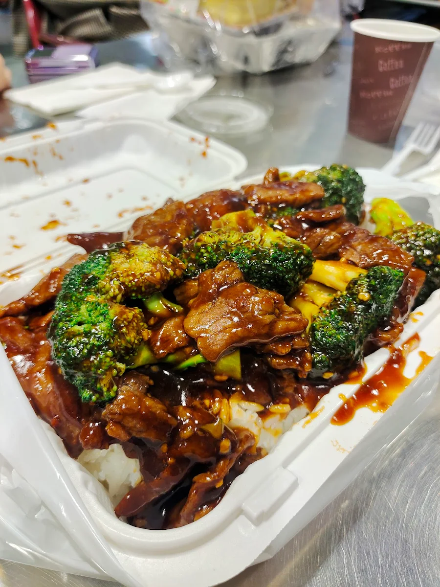 Beef with Broccoli on Rice