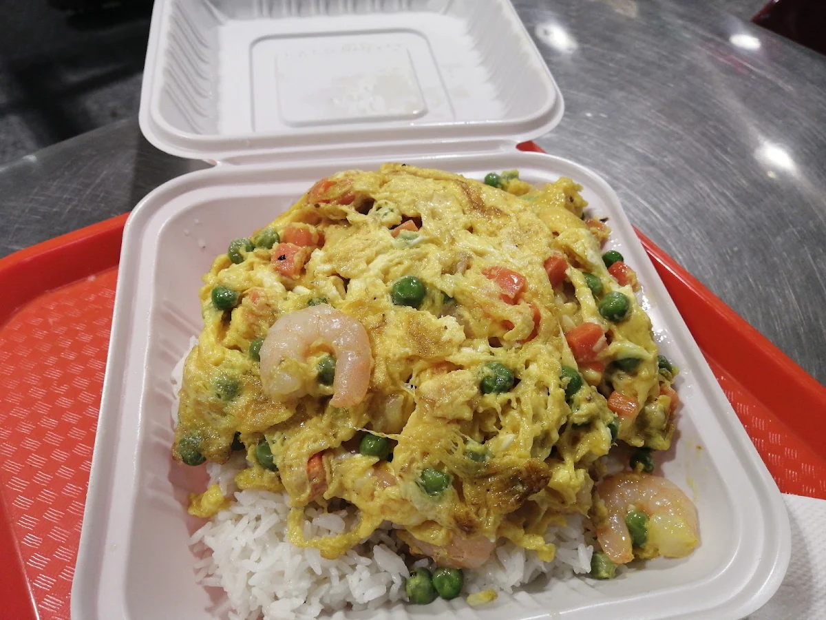 Mixed Vegetables and Shrimp Omelette on Rice