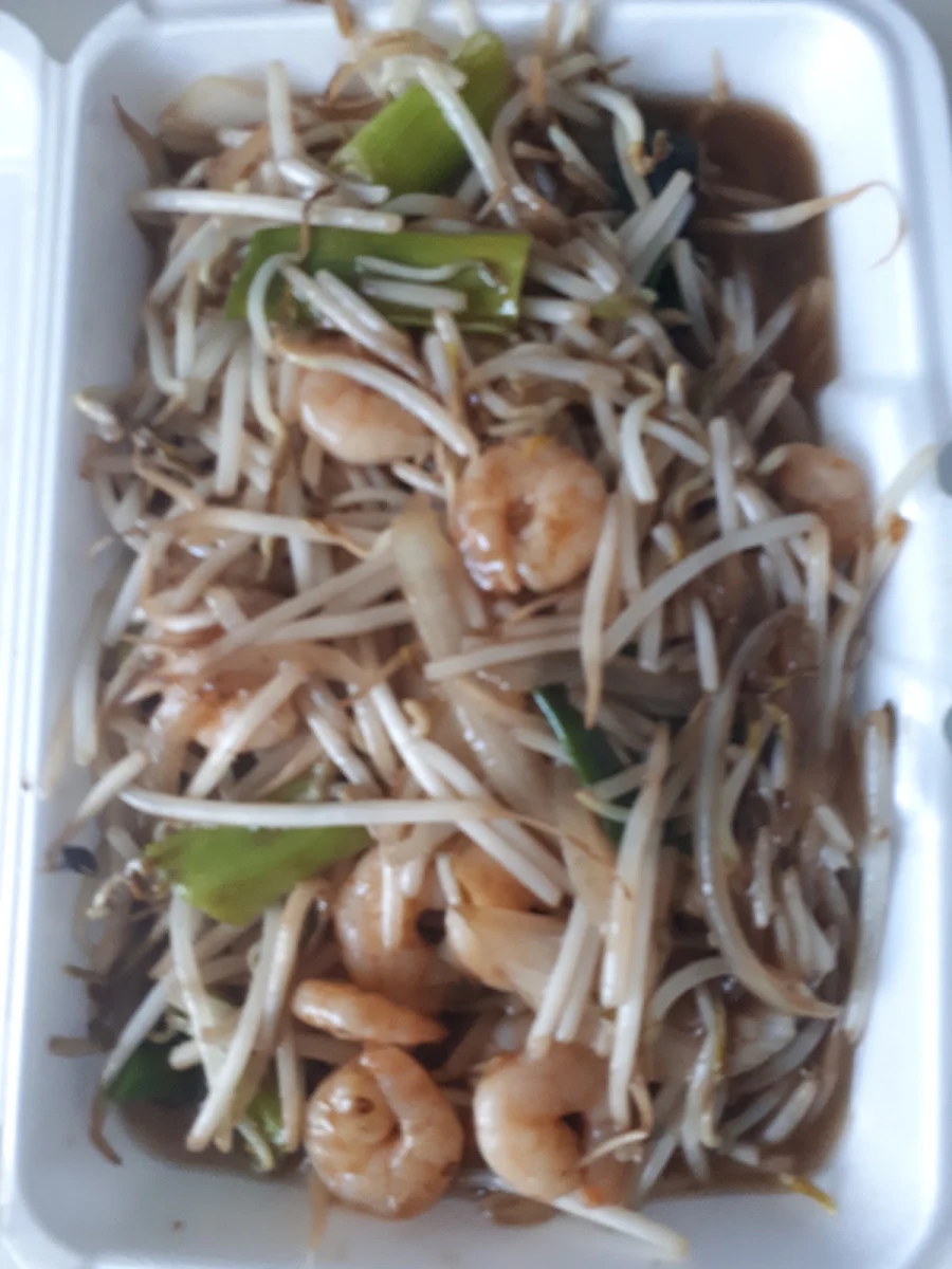 Shrimp and Beans Sprout