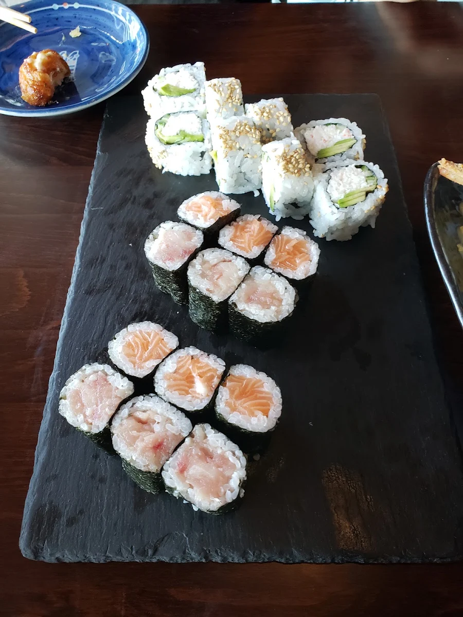 Assorted Sushi Combo 15