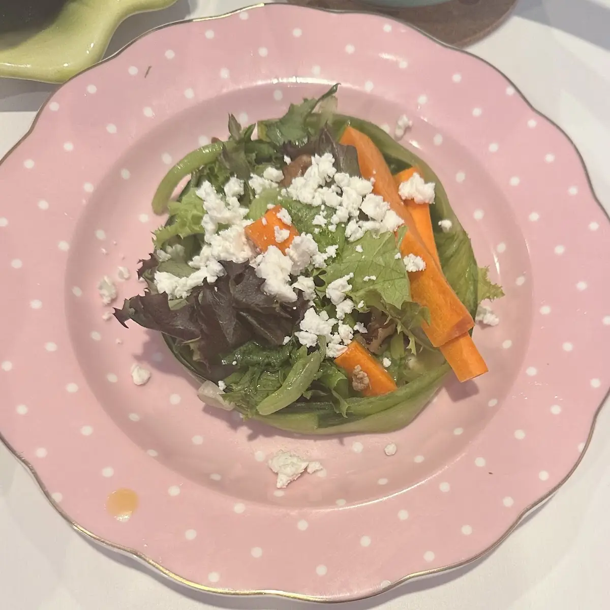 Green Salad with Walnuts
