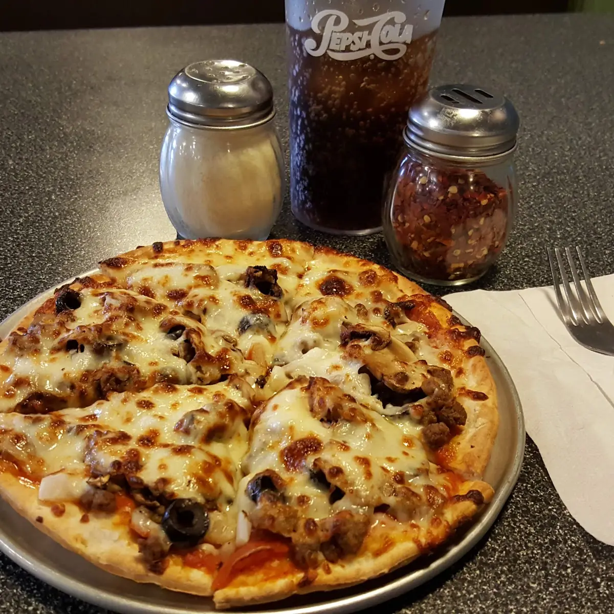 Mine Size Deluxe Pizza