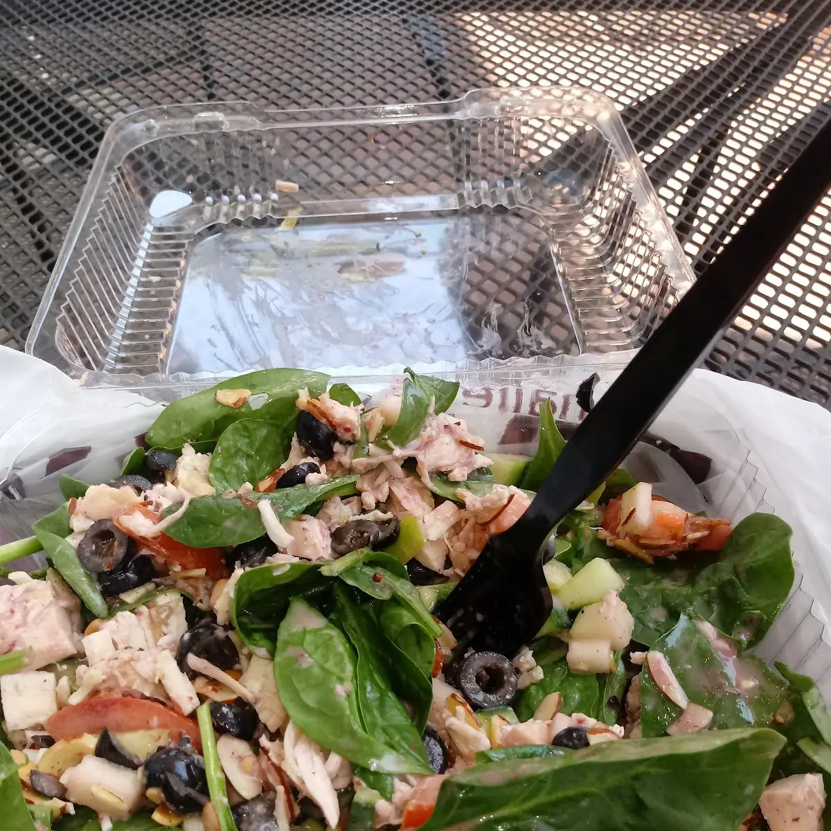 Spinach Grilled Chicken Olives Almonds Apples Raspberry Dressing