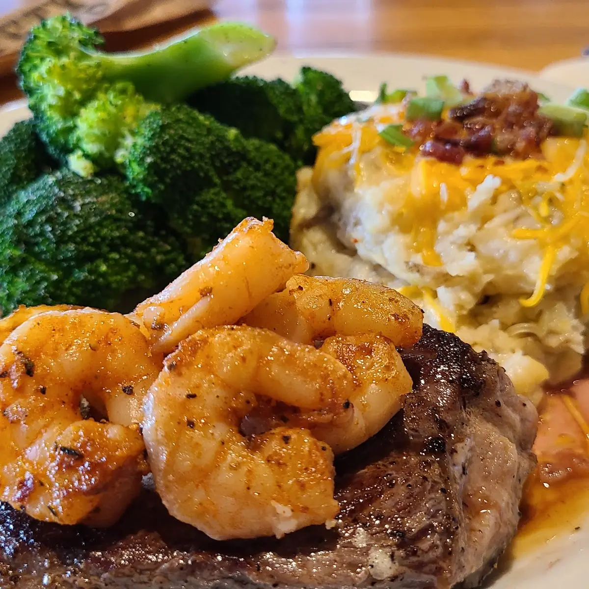 6oz Steak Steamed Broccoli & Loaded Mashed Potatoes