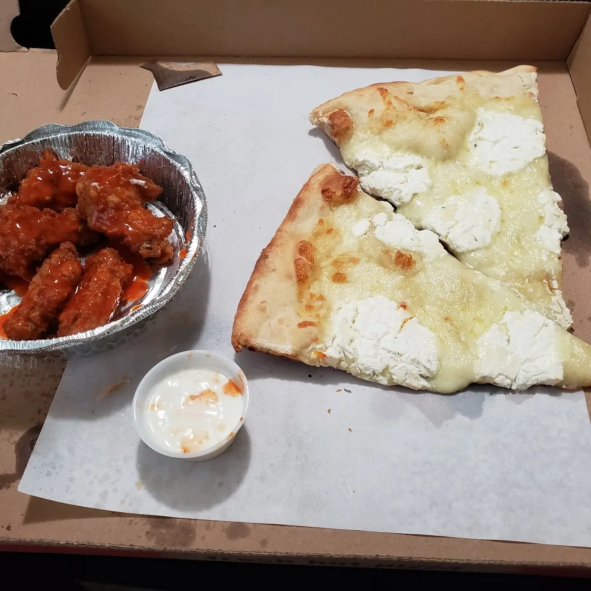 White Pizza with Wings