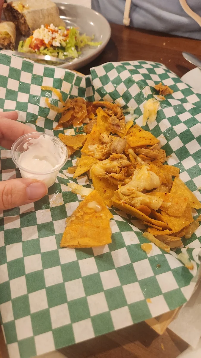 17 Dollar Nachos, Taquitos Cocina de México
