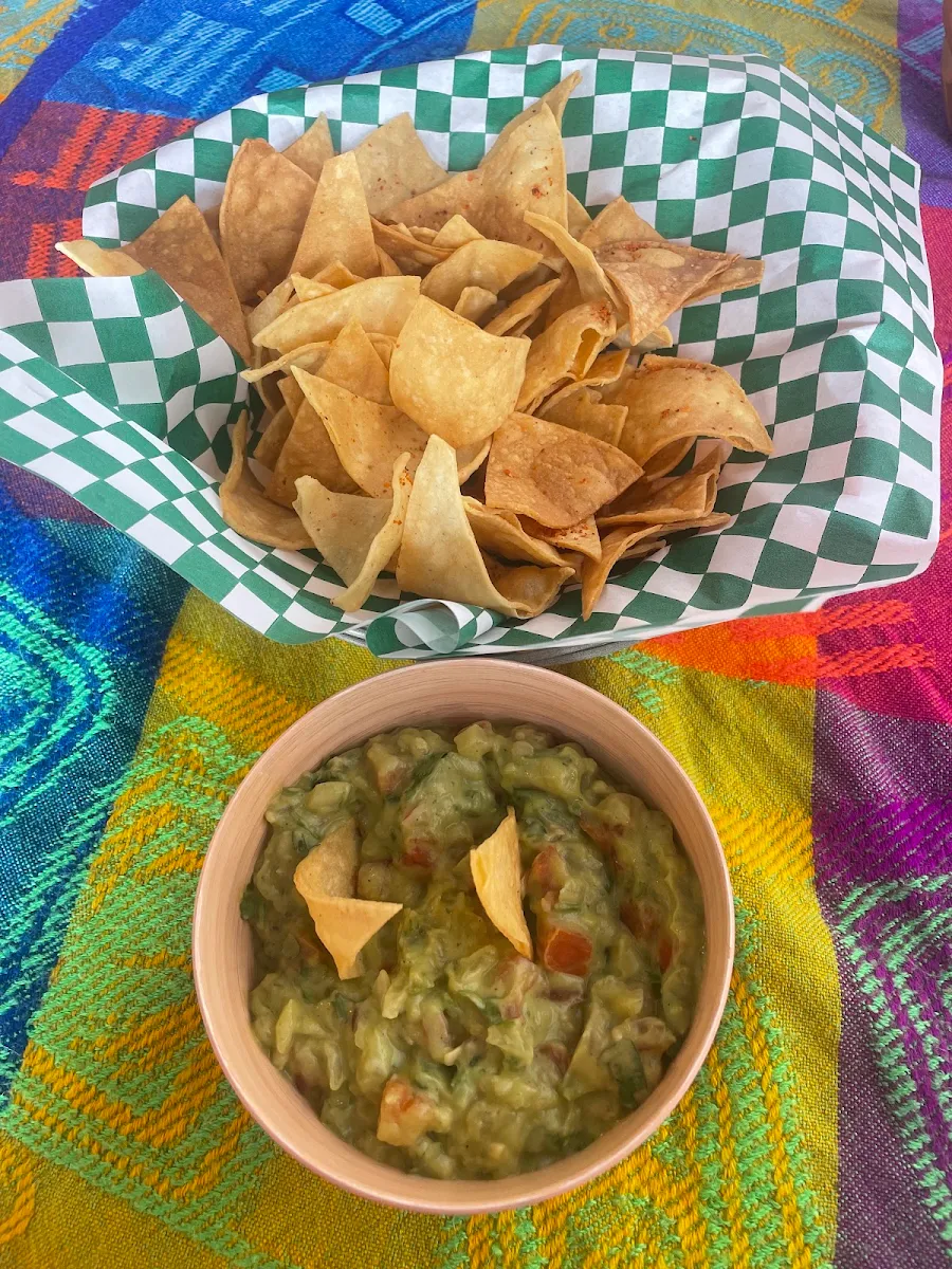 Guacamole with Chips, Taquitos Cocina de México