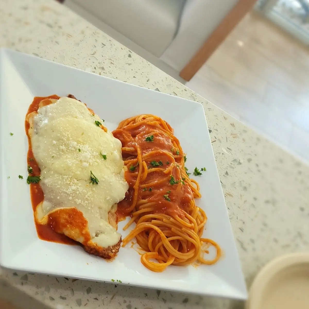 Chicken Parmigiana & Spaguetti Pomodoro