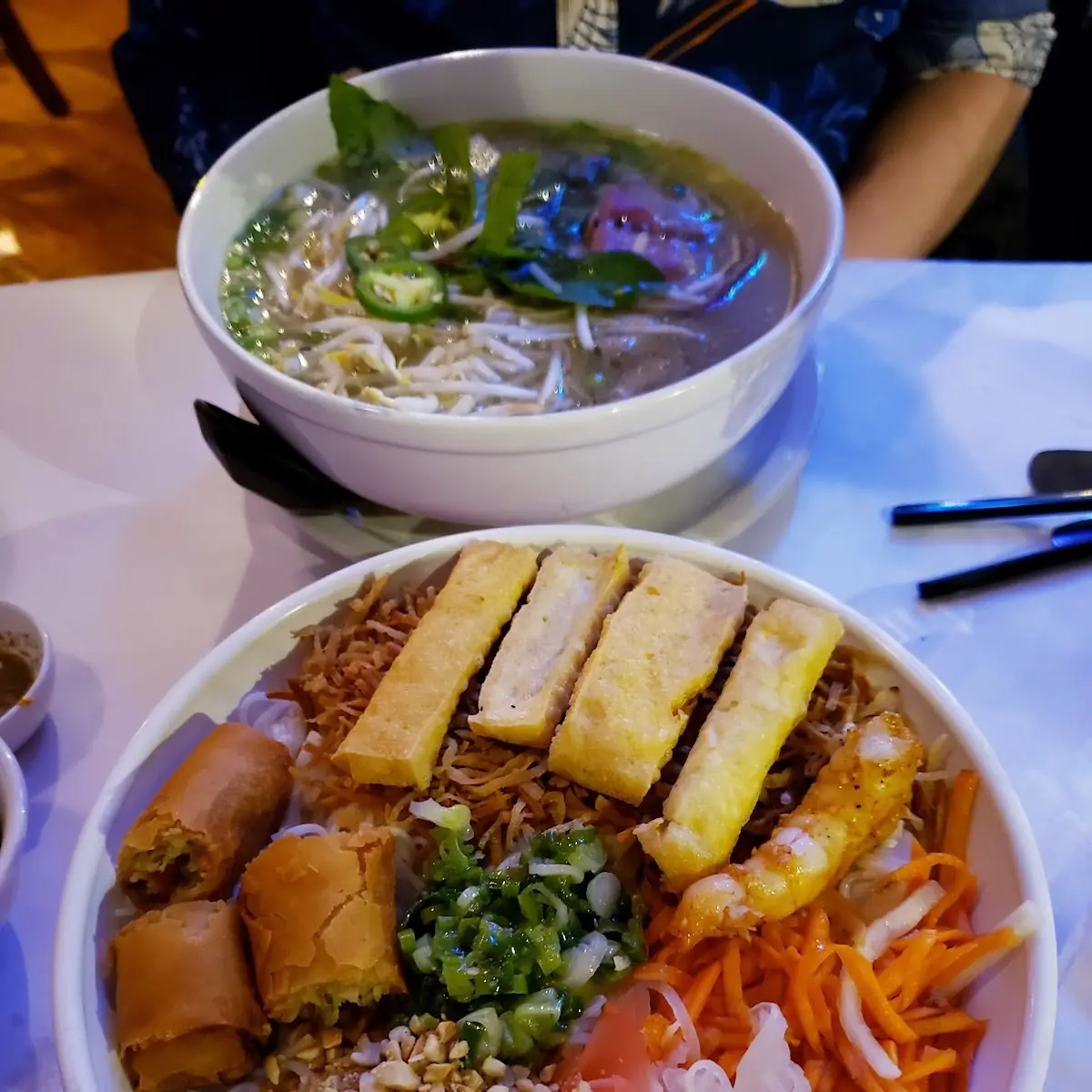 18 Bun Thit Nuong & Rice Vermicelli Noddles