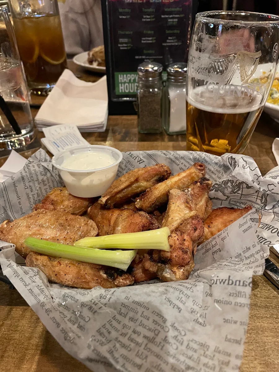 Chicken Wings Dinner, Fionn MacCool's