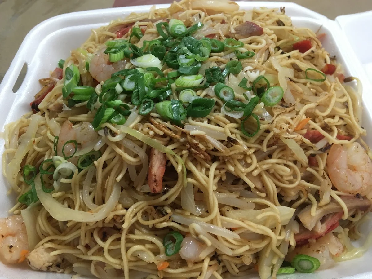 Highlights, Long's Take Out Food