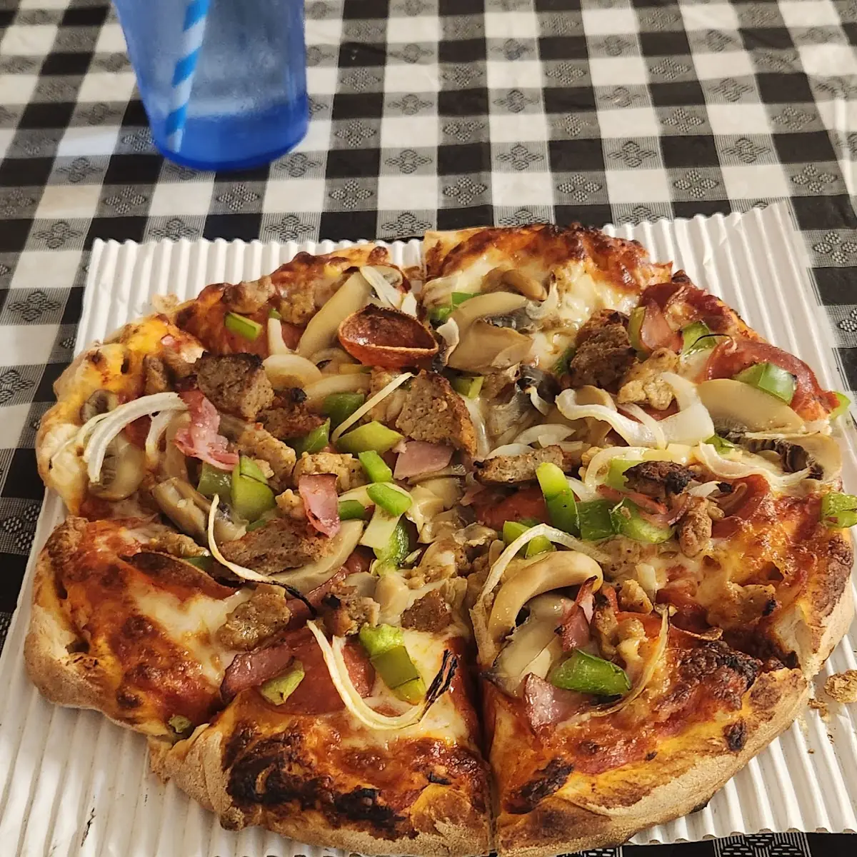Deluxe Pizza