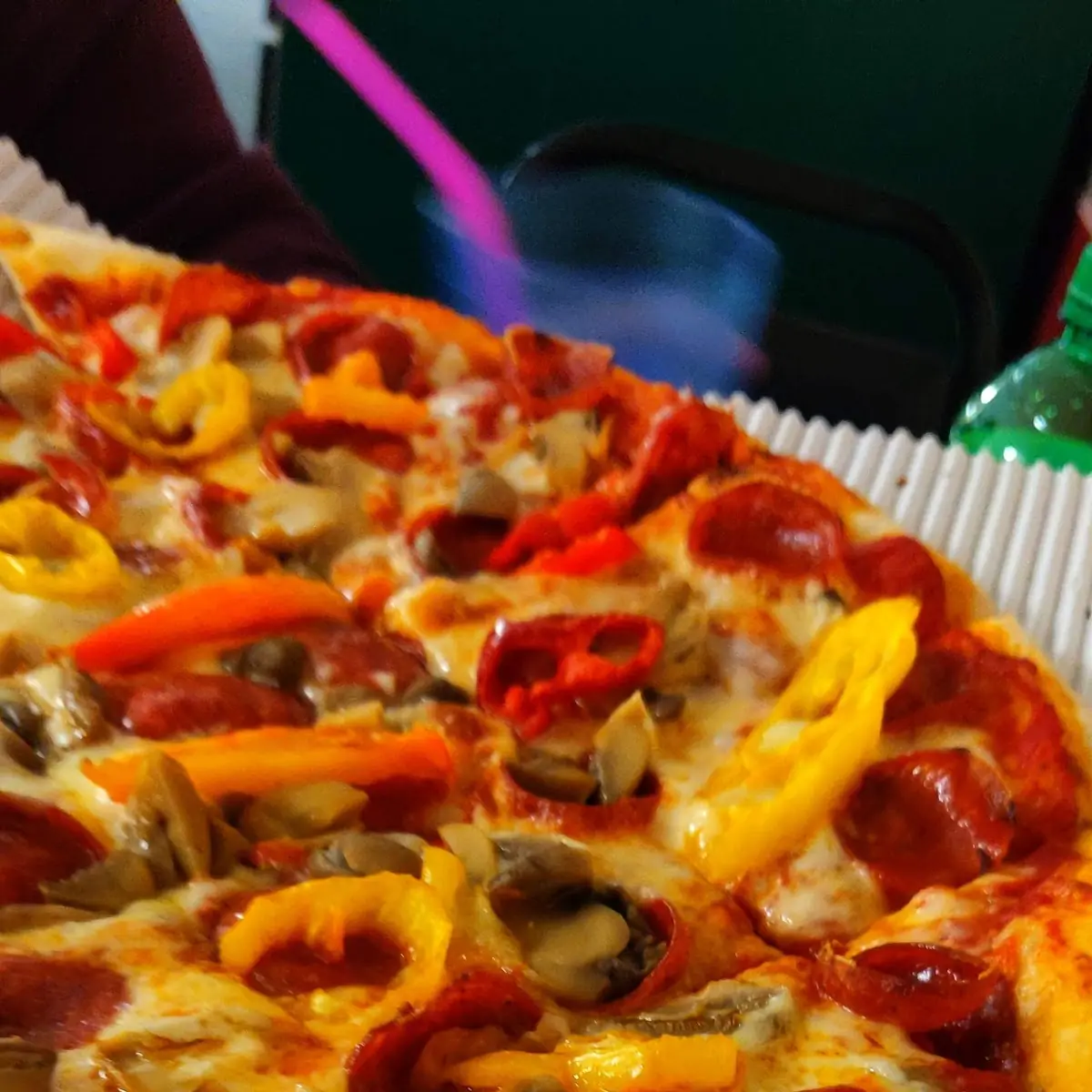 Large Pepperoni Pizza
