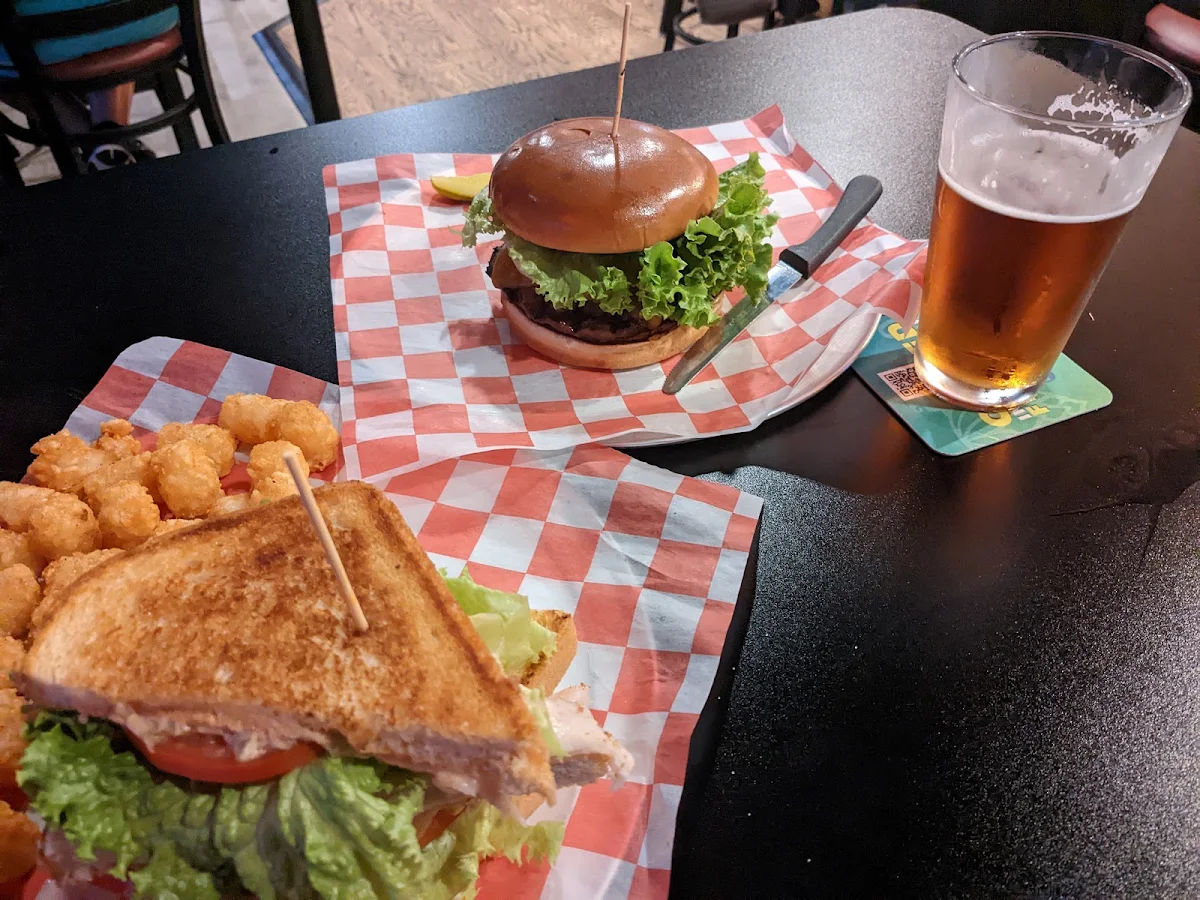 Tuna Melt & Ortega Buger