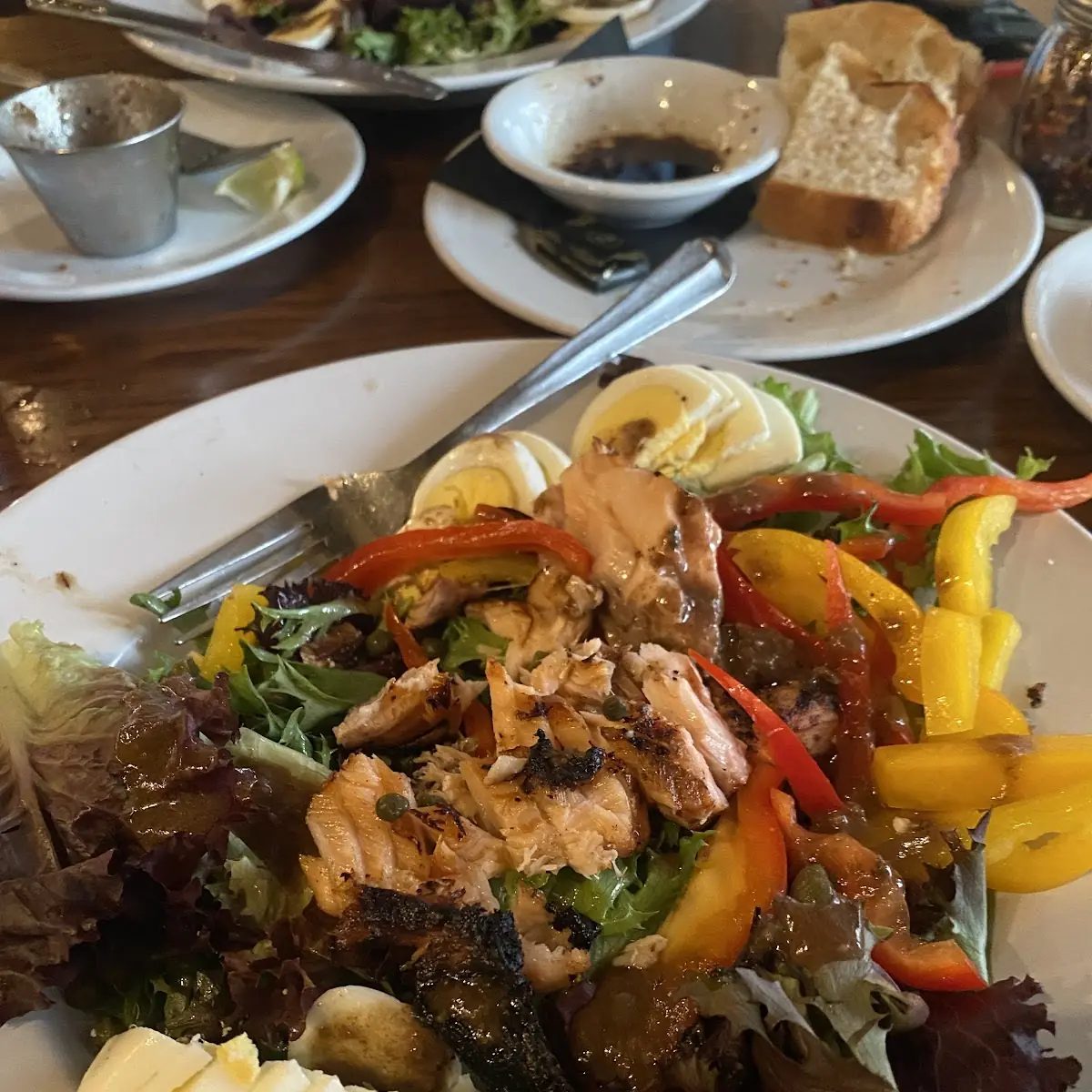 Grilled Salmon Salad