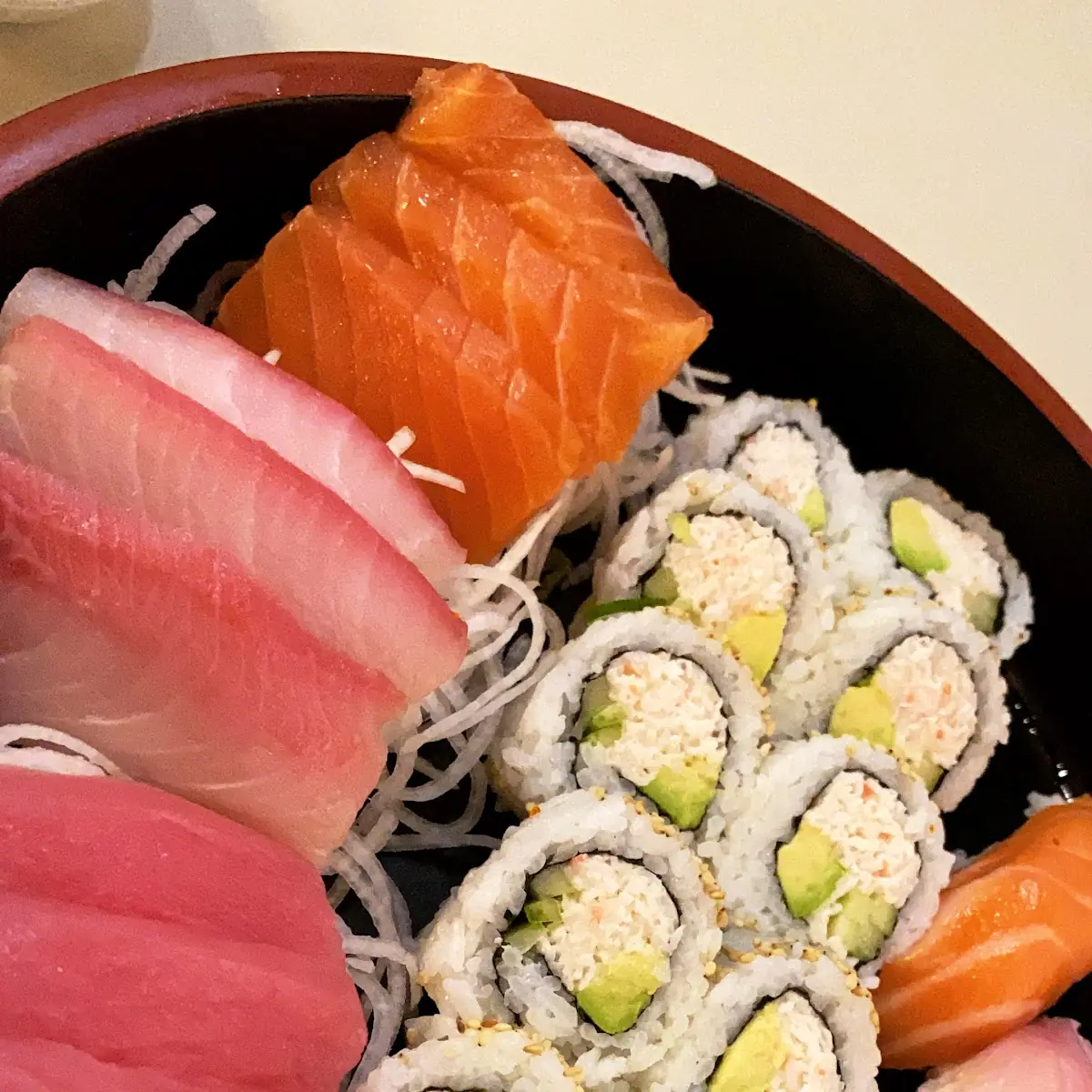 Sushi & Sashimi Combo