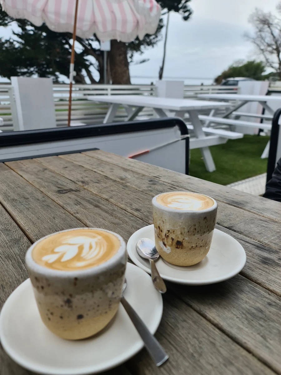 Cafe Latte, M & O Cafe