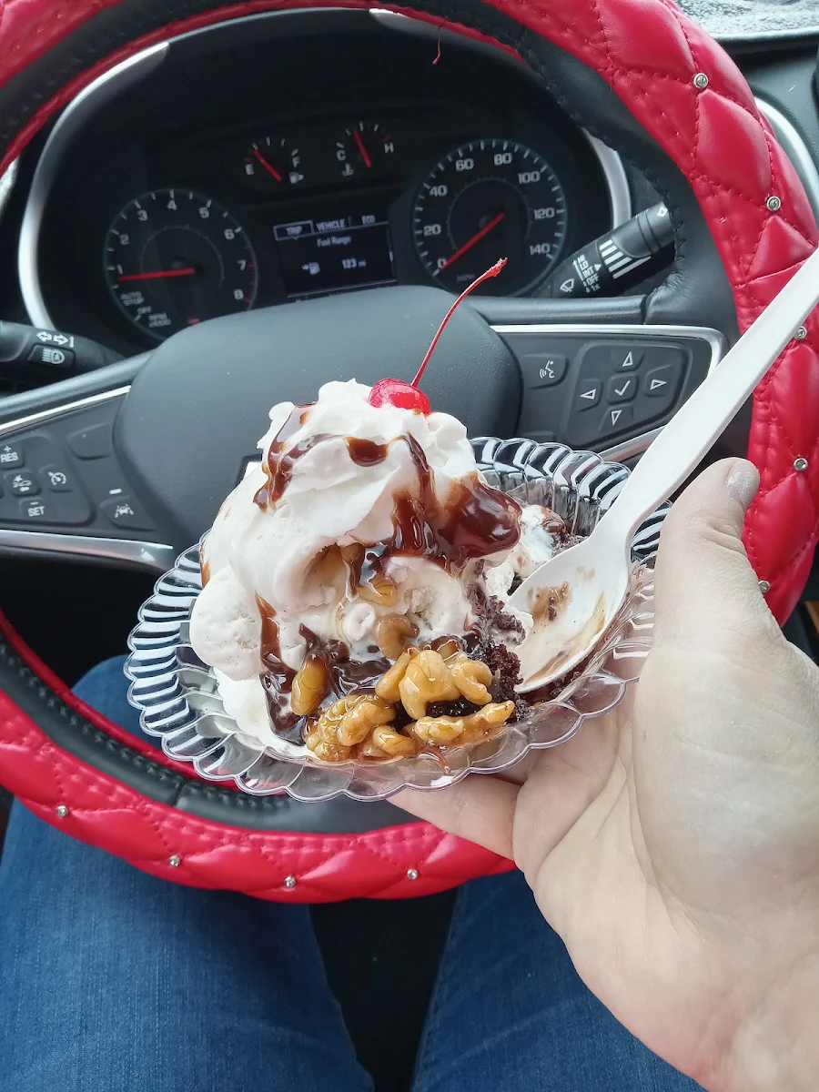 Brownie Sundae