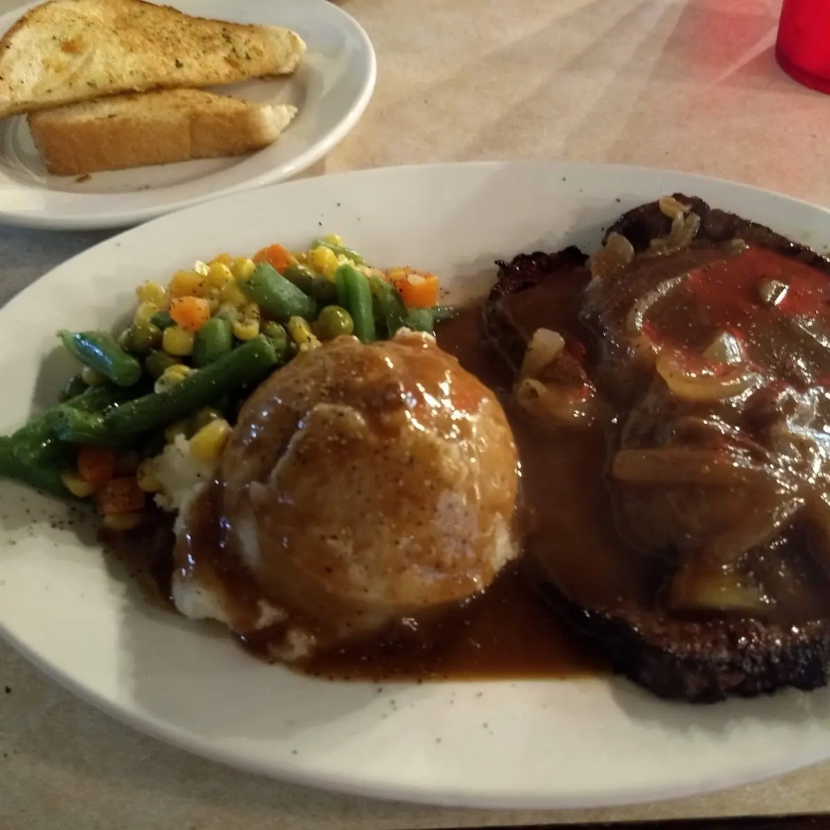 Liver and Onions with Mashed Potatoes