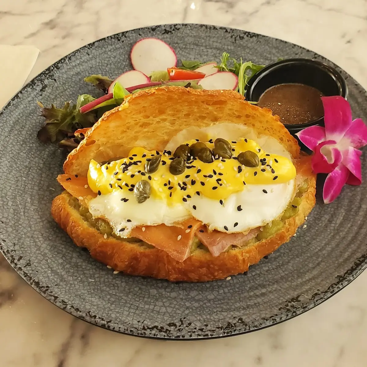 Croissant Benedict Smoked Salmon