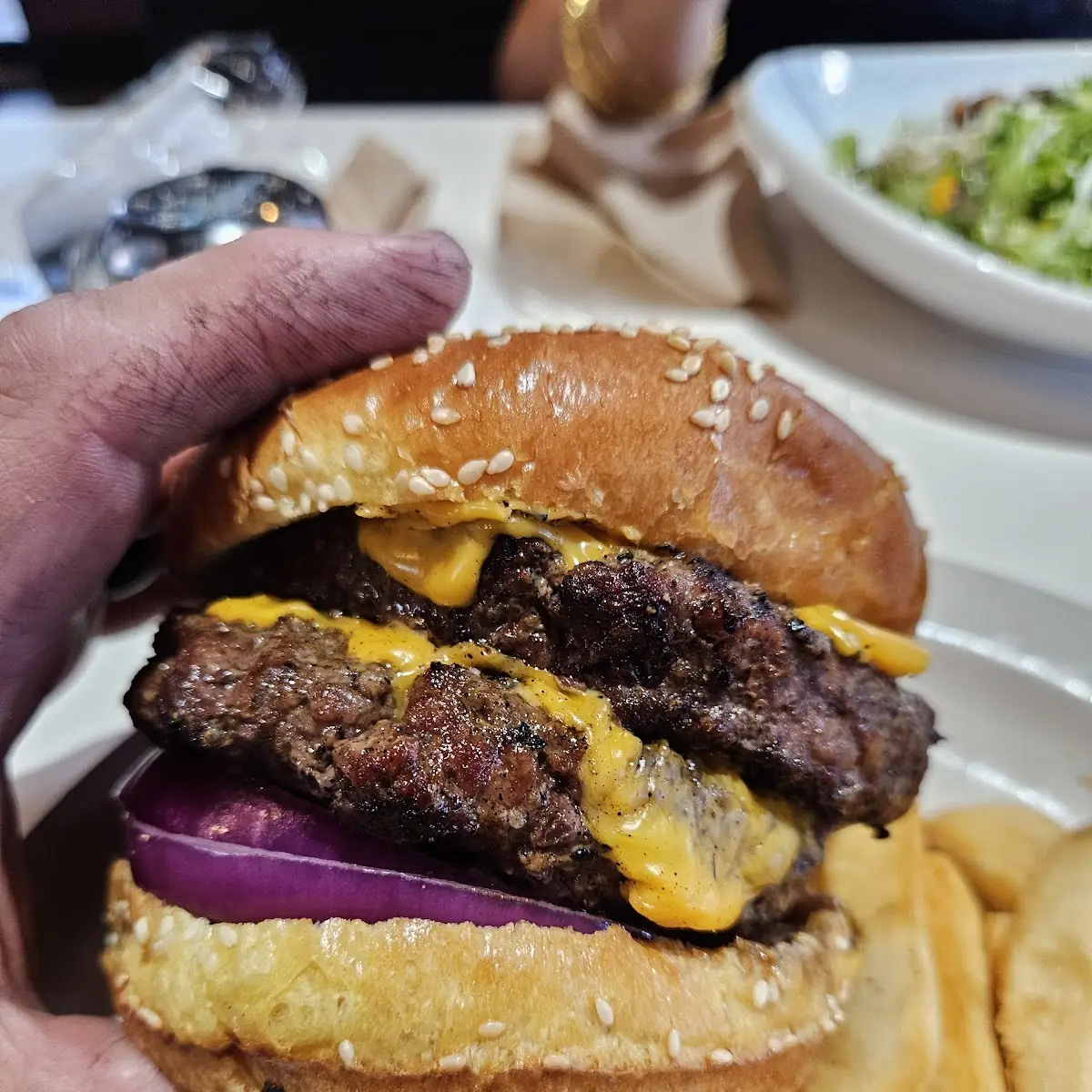 American Cheeseburger Deluxe