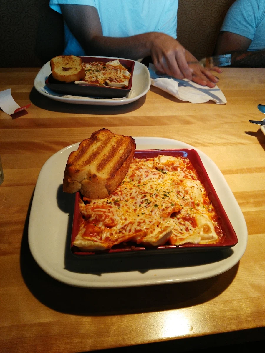 3 Cheese Ravioli, Boston Pizza